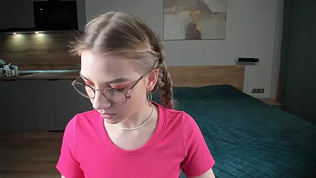 Enjoy everymoment  online show from February 2025 07:44:01 PM