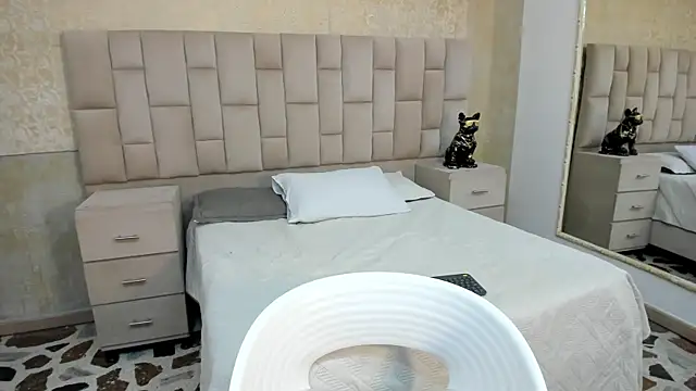 Snapshot of JhoanLeandro chatting on September 2025 08:58:02 PM JhoanLeandro online show from September 2025 08:58:02 PM