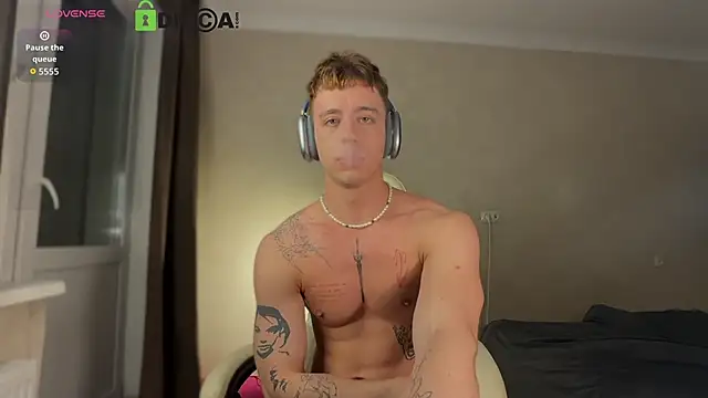 VincentSmith02 online show from March 2026 09:19:02 PM