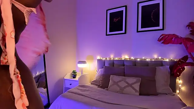 Gigi Strawberry online show from January 2026 04:40:02 AM