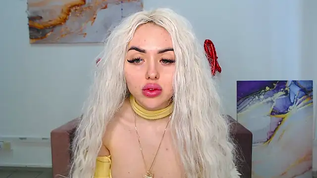 Snapshot of MissisCaty chatting on March 2025 12:32:02 PM MissisCaty online show from March 2025 12:32:02 PM