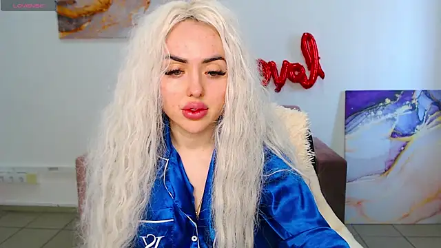 Snapshot of MissisCaty chatting on March 2025 09:56:01 AM MissisCaty online show from March 2025 09:56:01 AM