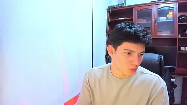 Snapshot of JamesCr_ chatting on February 2025 10:19:01 AM JamesCr online show from February 2025 10:19:01 AM