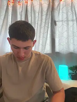 Snapshot of JamesCr_ chatting on February 2025 01:22:02 PM JamesCr online show from February 2025 01:22:02 PM