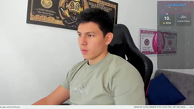 Snapshot of JamesCr_ chatting on March 2025 08:49:01 PM JamesCr online show from March 2025 08:49:01 PM