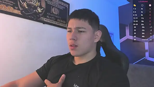 Snapshot of JamesCr_ chatting on September 2025 12:16:01 PM JamesCr online show from September 2025 12:16:01 PM