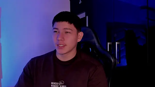 Snapshot of JamesCr_ chatting on September 2025 12:17:01 PM JamesCr online show from September 2025 12:17:01 PM