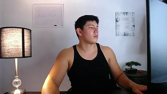 Snapshot of JamesCr_ chatting on October 2025 12:44:02 AM JamesCr online show from October 2025 12:44:02 AM