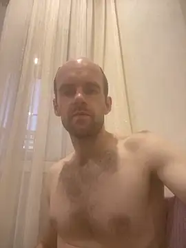 Snapshot of LynnAhNight chatting on September 2025 02:55:01 AM LynnAhNight online show from September 2025 02:55:01 AM