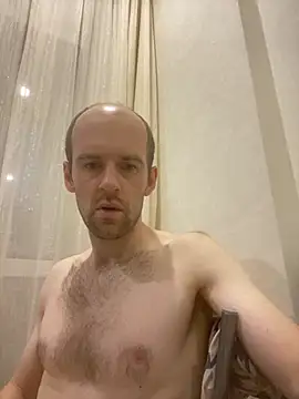 Snapshot of LynnAhNight chatting on September 2025 02:56:02 AM LynnAhNight online show from September 2025 02:56:02 AM