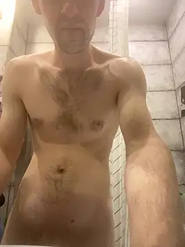 Snapshot of LynnAhNight chatting on September 2025 02:57:02 AM LynnAhNight online show from September 2025 02:57:02 AM