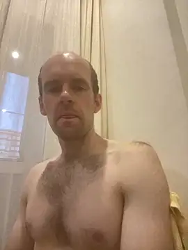 Snapshot of LynnAhNight chatting on September 2025 03:10:02 AM LynnAhNight online show from September 2025 03:10:02 AM