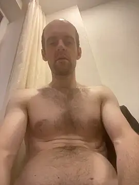 Snapshot of LynnAhNight chatting on September 2025 03:10:01 AM LynnAhNight online show from September 2025 03:10:01 AM