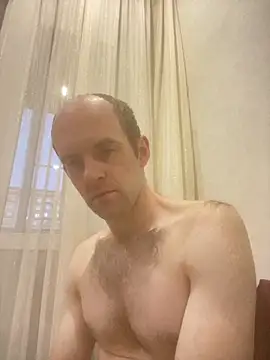 Snapshot of LynnAhNight chatting on October 2025 03:12:02 AM LynnAhNight online show from October 2025 03:12:02 AM