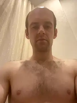 Snapshot of LynnAhNight chatting on October 2025 03:26:02 AM LynnAhNight online show from October 2025 03:26:02 AM