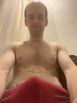 Snapshot of LynnAhNight chatting on October 2025 03:29:01 AM LynnAhNight online show from October 2025 03:29:01 AM