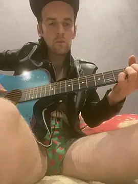 Snapshot of LynnAhNight chatting on October 2025 05:14:02 PM LynnAhNight online show from October 2025 05:14:02 PM