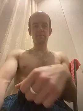 Snapshot of LynnAhNight chatting on October 2025 02:45:02 AM LynnAhNight online show from October 2025 02:45:02 AM