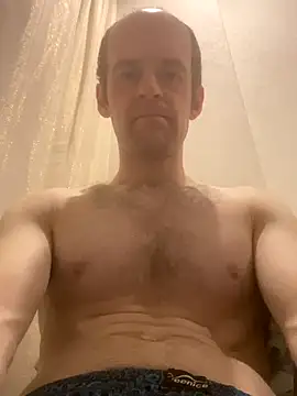 Snapshot of LynnAhNight chatting on October 2025 03:29:02 AM LynnAhNight online show from October 2025 03:29:02 AM