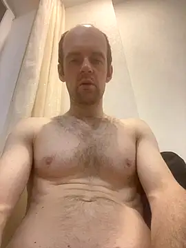 Snapshot of LynnAhNight chatting on October 2025 03:14:01 AM LynnAhNight online show from October 2025 03:14:01 AM