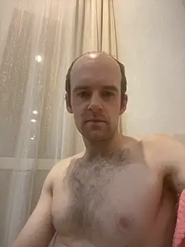 Snapshot of LynnAhNight chatting on October 2025 02:59:01 AM LynnAhNight online show from October 2025 02:59:01 AM