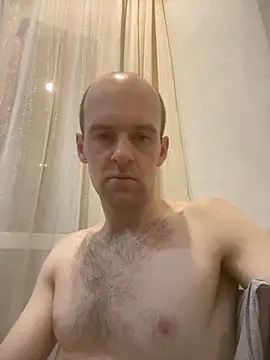 Snapshot of LynnAhNight chatting on November 2025 03:05:01 AM LynnAhNight online show from November 2025 03:05:01 AM