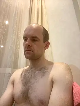 Snapshot of LynnAhNight chatting on November 2025 03:28:02 AM LynnAhNight online show from November 2025 03:28:02 AM