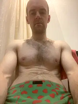 Snapshot of LynnAhNight chatting on November 2025 03:29:01 AM LynnAhNight online show from November 2025 03:29:01 AM