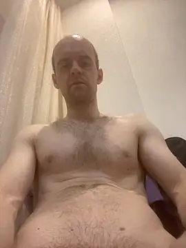 Snapshot of LynnAhNight chatting on November 2025 02:54:01 AM LynnAhNight online show from November 2025 02:54:01 AM