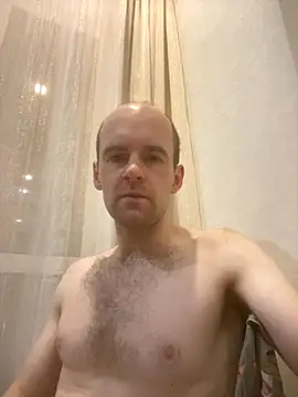 Snapshot of LynnAhNight chatting on November 2025 02:50:02 AM LynnAhNight online show from November 2025 02:50:02 AM