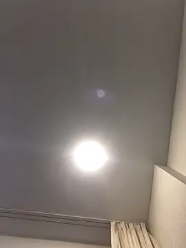 Snapshot of LynnAhNight chatting on November 2025 03:27:02 AM LynnAhNight online show from November 2025 03:27:02 AM