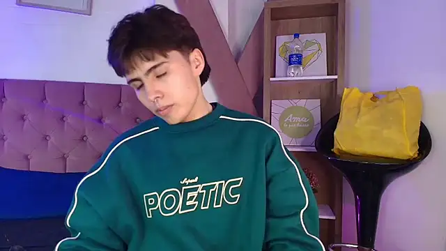 Snapshot of PepperTwink chatting on October 2025 05:30:01 PM PepperTwink online show from October 2025 05:30:01 PM