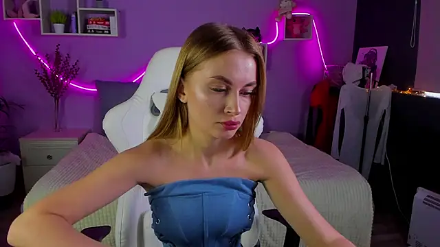 AnitaLamb online show from March 2025 04:51:02 AM