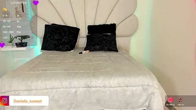 Danielaangelina online show from October 2025 06:14:02 AM