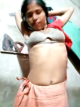 Snapshot of Miss_triha chatting on February 2025 12:49:02 AM Miss triha online show from February 2025 12:49:02 AM