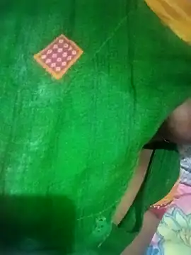 Snapshot of Miss_triha chatting on September 2025 08:43:01 PM Miss triha online show from September 2025 08:43:01 PM