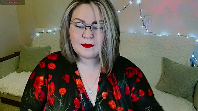 Vivien  wet online show from February 2025 07:57:02 PM