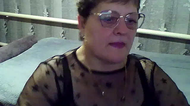Snapshot of ElzaJewel chatting on November 2025 06:30:01 PM ElzaJewel online show from November 2025 06:30:01 PM