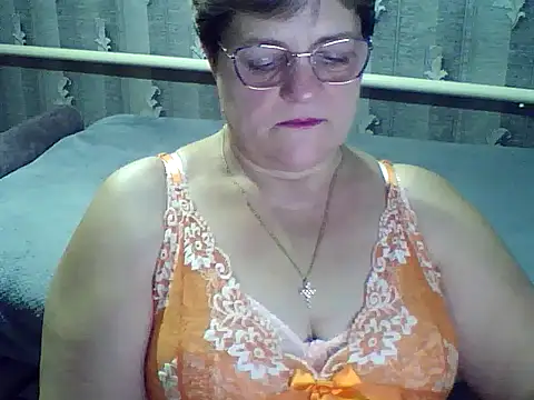 Snapshot of ElzaJewel chatting on November 2025 08:55:01 PM ElzaJewel online show from November 2025 08:55:01 PM