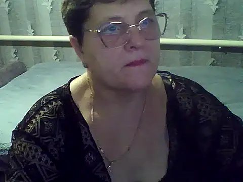 Snapshot of ElzaJewel chatting on December 2025 11:10:02 PM ElzaJewel online show from December 2025 11:10:02 PM