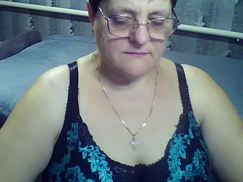 Snapshot of ElzaJewel chatting on December 2025 08:16:02 PM ElzaJewel online show from December 2025 08:16:02 PM