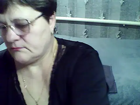 Snapshot of ElzaJewel chatting on January 2026 12:49:02 AM ElzaJewel online show from January 2026 12:49:02 AM