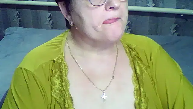 Snapshot of ElzaJewel chatting on February 2026 09:15:02 PM ElzaJewel online show from February 2026 09:15:02 PM