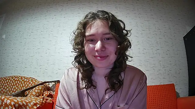 Snapshot of girliemilk chatting on October 2025 10:11:01 PM girliemilk online show from October 2025 10:11:01 PM