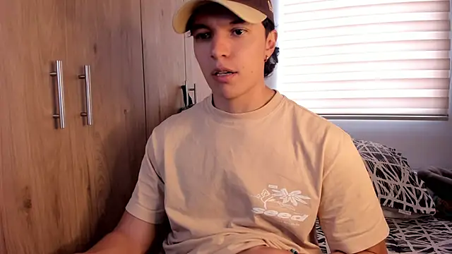 Mastrangelo xxx online show from November 2025 07:16:02 PM