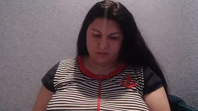 KiraSwee online show from December 2025 03:51:02 PM