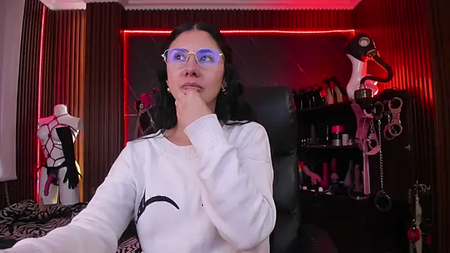 XiaQueen online show from October 2025 08:42:01 PM