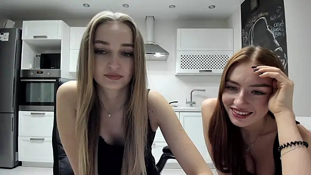 lisenok online show from October 2025 07:02:02 PM