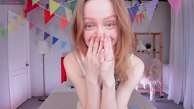 MollyCutiePie online show from March 2025 06:10:01 AM