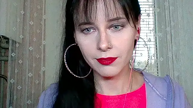 LuminousLady online show from October 2025 01:32:02 PM